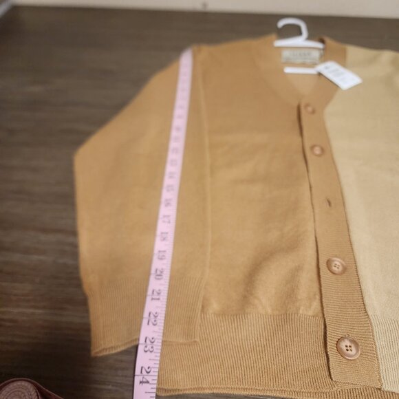 Taikan Color Blocked Cardigan NWT Tan Size Small Missing Button - Picture 10 of 12